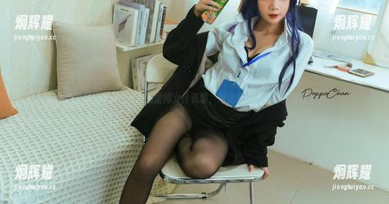 Poppa Chan 探索Poppa Chan的雷姆女仆资源,难道我不该向她请教家务?